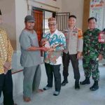 Aparatur Desa Mulya Agung Salurkan BLT DD Tahap 3 Ke 80 KPM