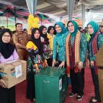 Ketua Tim Penggerak PKK Provinsi Lampung Riana Sari Arinal Diwakili Kader PKK Herna Su’un Hanan Kungker Ke Mesuji
