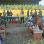 Dandim 1506/Namelea Letkol Arh Agus Nur Fujianto,S.Ip.M.Han. Menyambut Panen Raya Padi Didesa Savana Jaya