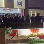 Ketua KPU Kabupaten Buru, Munir Soamole SH Lantik 50 Anggota PPK Se-Kabulaten Buru.