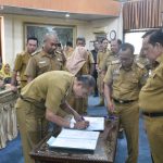 Wakil Bupati Lamtim Azwar Hadi Pimpin Rapat Review Kinerja Penurunan Stunting