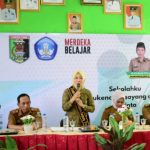 Bunda Literasi Kab Lamtim Yus Bariah Dawam Rahardjo hadiri Pembukaan MPLS Tingkat SMP Se-Kab Lamtim