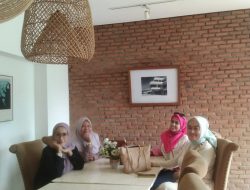 Diskusi Akhir Tahun, Risdiana Wiryatni: Diperlukan Langkah Strategis Untuk Mengangkat UMKM Agar Mampu Bersaing di Pasar Global.