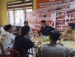 Wadah PWRI Lampung Tengah Menjadi Barometer Menginisiasi Lahirnya Aliansi 14 Organisasi Bersatu Unjuk Rasa di Kejari dan DPRD Orasi Menuntut Keadilan Hukum